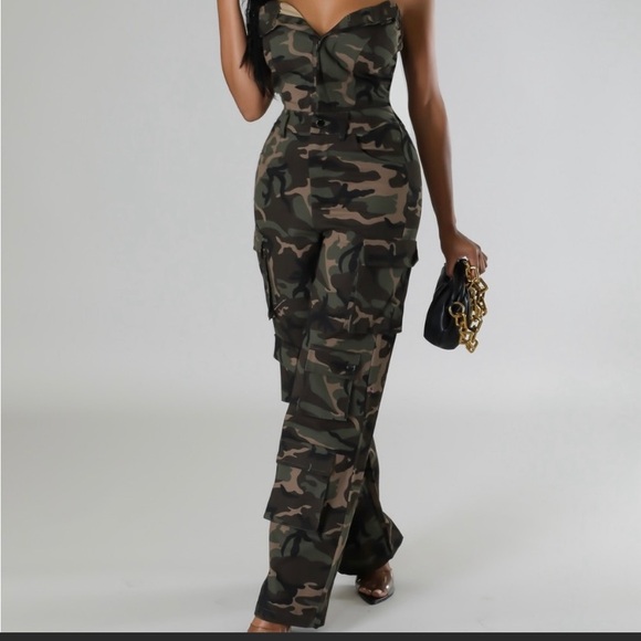Camo strapless jumpsuit - Picture 2 of 3